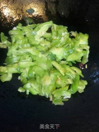 Stir-fried Duck with Bitter Gourd recipe