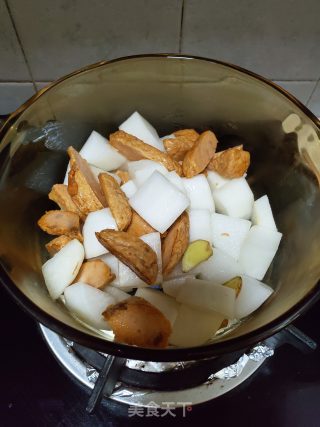 Fish Tofu and White Radish in Clay Pot recipe