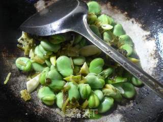 Stir-fried Broad Beans recipe