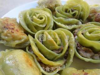 Hot Internet's Rose Dumplings recipe