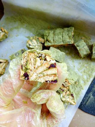 Matcha-flavored Snowflake Crisp recipe