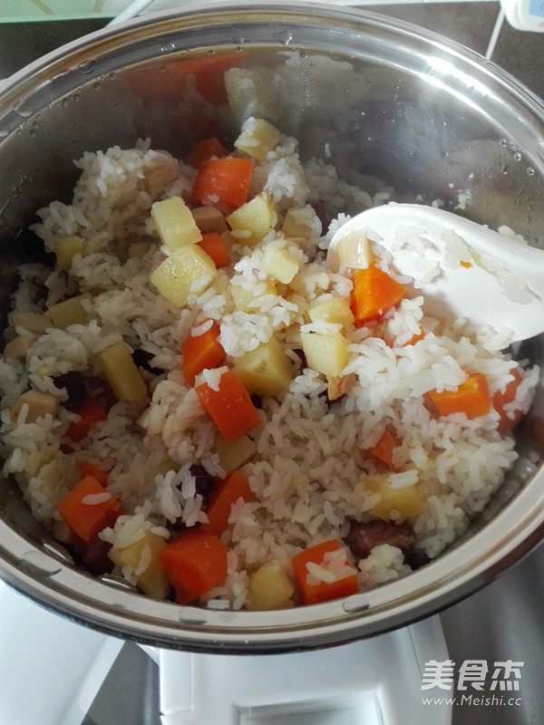 Braised Rice with Sausage and Vegetables recipe