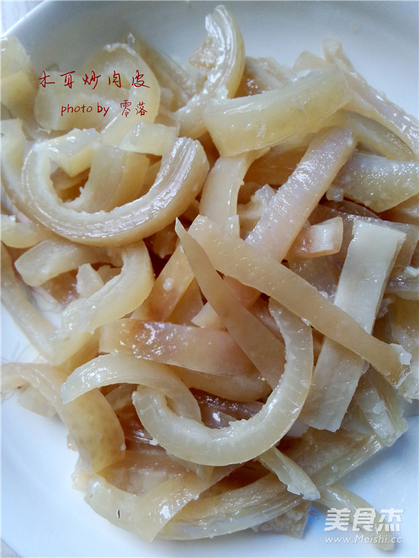 Fried Pork Skin with Fungus recipe