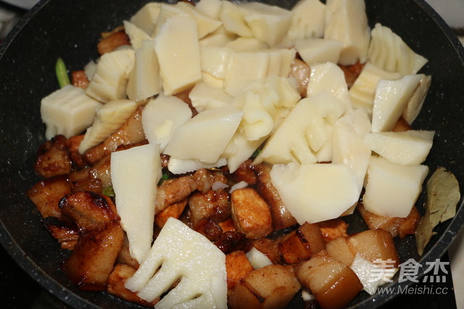 Roast Pork with Winter Bamboo Shoots recipe