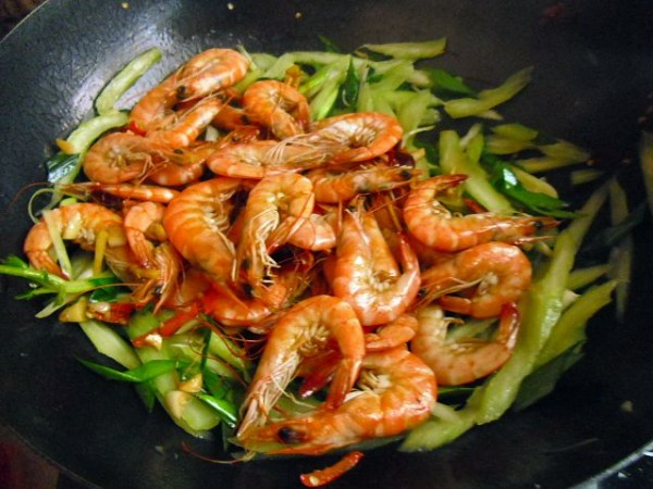 Stir-fried Shrimp with Celery recipe