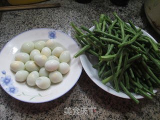 Tiger Skin Quail Eggs with Beans recipe