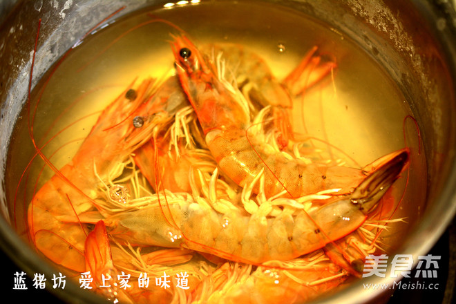 Fresh Shrimp and Fruit Salad Served in A Timely Manner 24 Hours A Day recipe