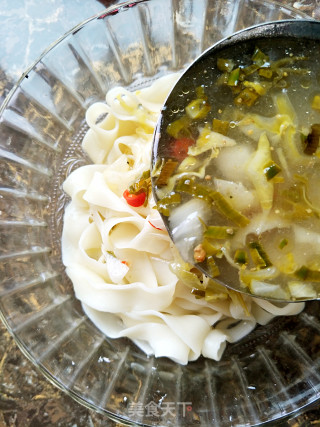 A Bowl of Icy and Refreshing Fire-syrup Noodles recipe