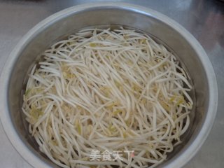 Four Silk Bean Sprouts recipe