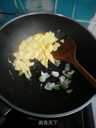 Scrambled Eggs with Spinach and Clams recipe