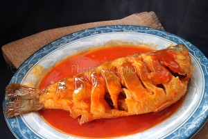 Sweet and Sour Fish (comparable to The Restaurant's Super Simple and High-value) recipe