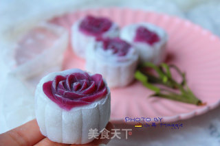 #新良第一节烤大赛# Rose Flower Snowy Moon Cakes recipe