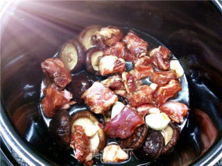 Braised Pork Ribs with Mushrooms recipe