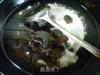 Black Fungus Mixed with Watermelon Rind recipe