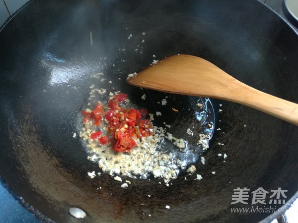 Garlic Chopped Pepper Lotus Root Slices recipe