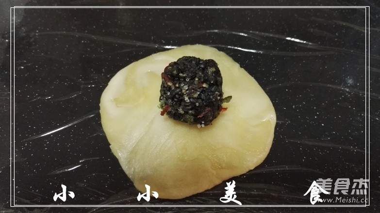 Black Sesame Pepper and Salt Snack recipe