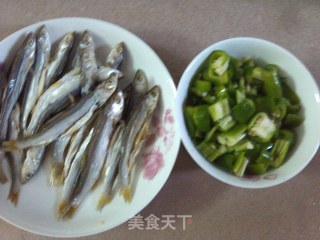 Dry Stir-fried Small Fish recipe