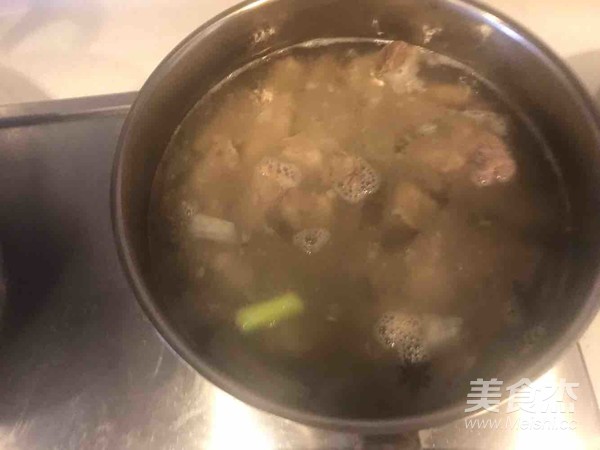 Braised Pork Ribs with Dried Bamboo Shoots recipe