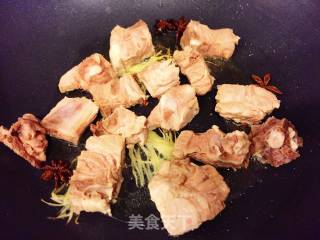 Braised Lotus Root with Pork Ribs Sauce recipe