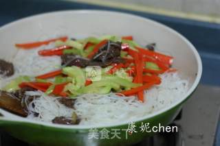 Beef Stir-fried Rice Noodles recipe