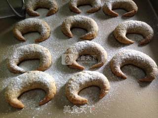 Black Tea Croissant Cakes recipe