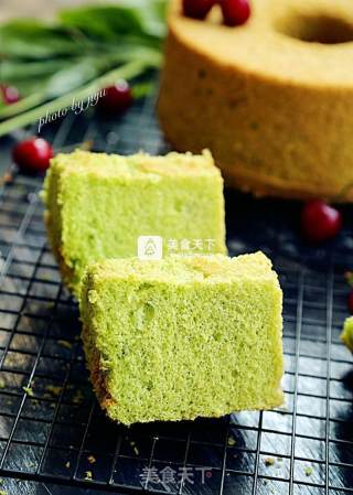 #aca烤明星大赛# Spinach Chiffon Cake with Xylitol recipe