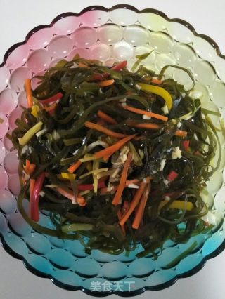 Colored Peppers Mixed with Kelp recipe