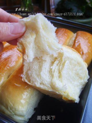 Super Soft-milk Fragrant Small Row Buns recipe