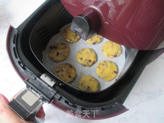 Cranberry Milk Shortbread Cookies recipe