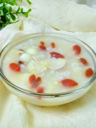 Nourishing The Spleen and Lungs~ Tremella Lily Lotus Seed Porridge