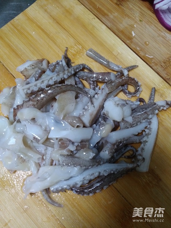 Stir-fried Squid with Chili Sauce and Onion recipe