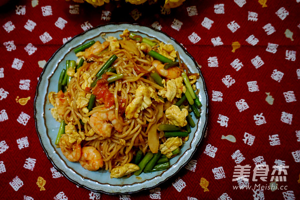 Fried Noodles with Seafood recipe