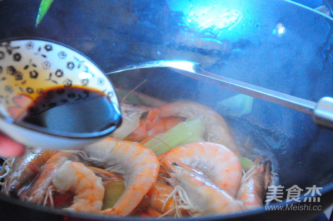 Grilled Prawns with Okra and Glutinous Rice recipe