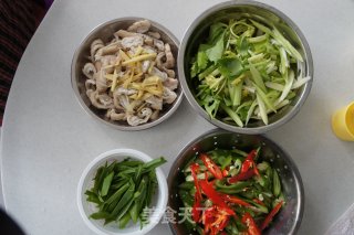 Stir-fried Fatty Sausage with Hot Pepper recipe