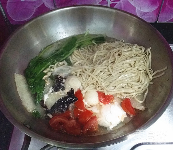 Three Fresh Noodles with Fish Ball and Belly recipe