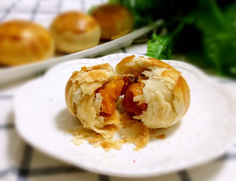 #aca烤明星大赛#moon Cakes with Fresh Meat and Egg Yolk recipe