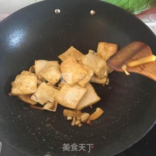 Fried Tofu with Salmon Bone recipe