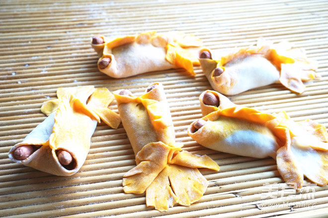 There are More Than Goldfish Steamed Dumplings recipe