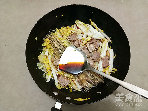 Beef and Baby Vegetables Stewed Vermicelli recipe