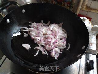 Scrambled Eggs with Onions recipe