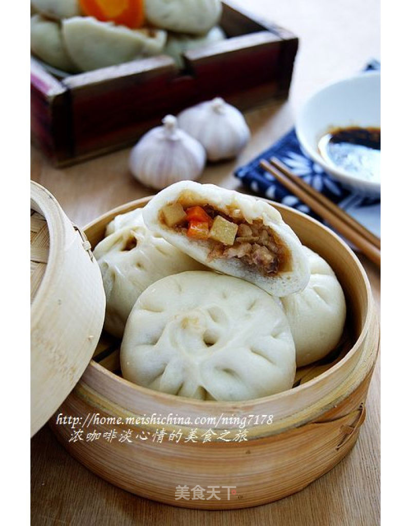 Pork Buns with Potato Sauce recipe