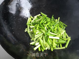 Shredded Garlic Stalks recipe