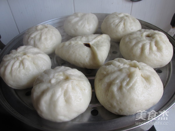 Eggplant Sauce Pork Buns-white Shark Dumpling Noodles recipe