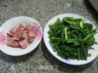 Stir-fried Garlic with Pork Pork Ham recipe