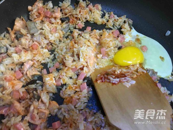 Fried Rice with Salmon in Spicy Sauce recipe