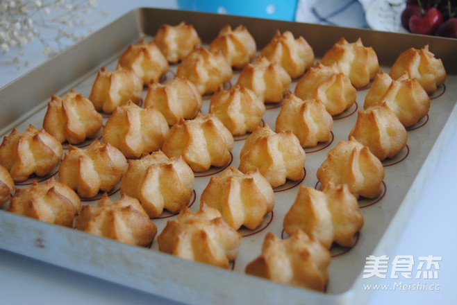Cherry Cream Puffs recipe