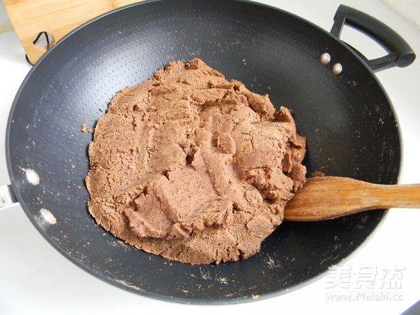 Cantonese-style Red Bean Paste and Minced Meat Mooncakes recipe