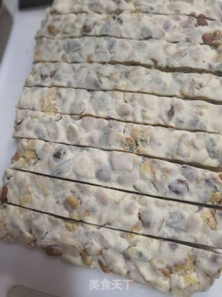 Peanut Cranberry Snowflake Crisp recipe