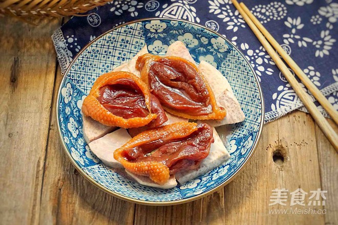 Steamed Cantonese-style Cured Duck with Taro recipe