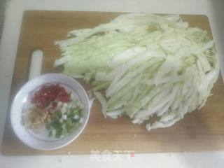 Stir-fried Wide Noodles with Cabbage recipe